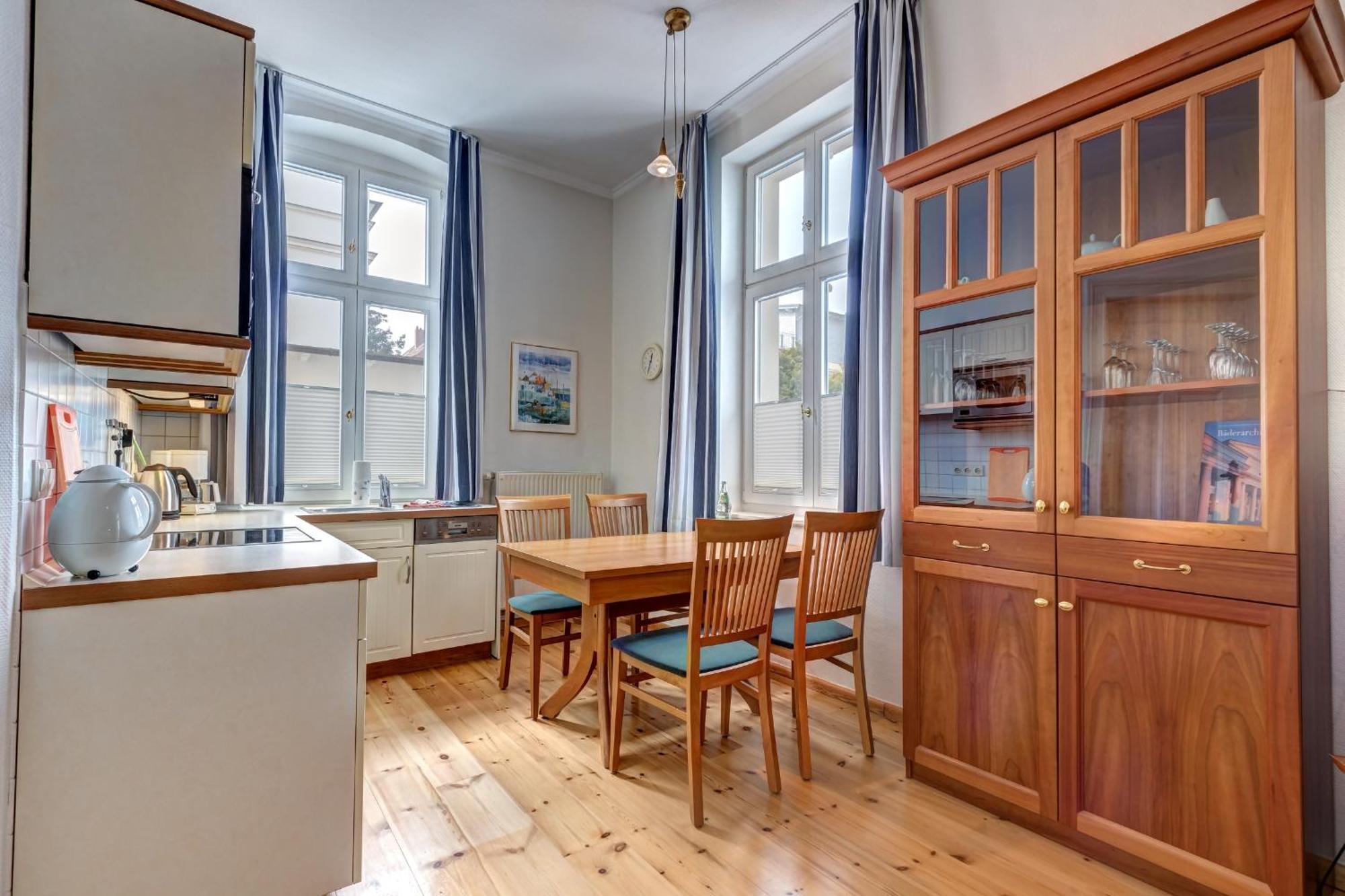 Villa Ahlbeck - Ferienwohnung Kuehlungsborn Heringsdorf  Ngoại thất bức ảnh
