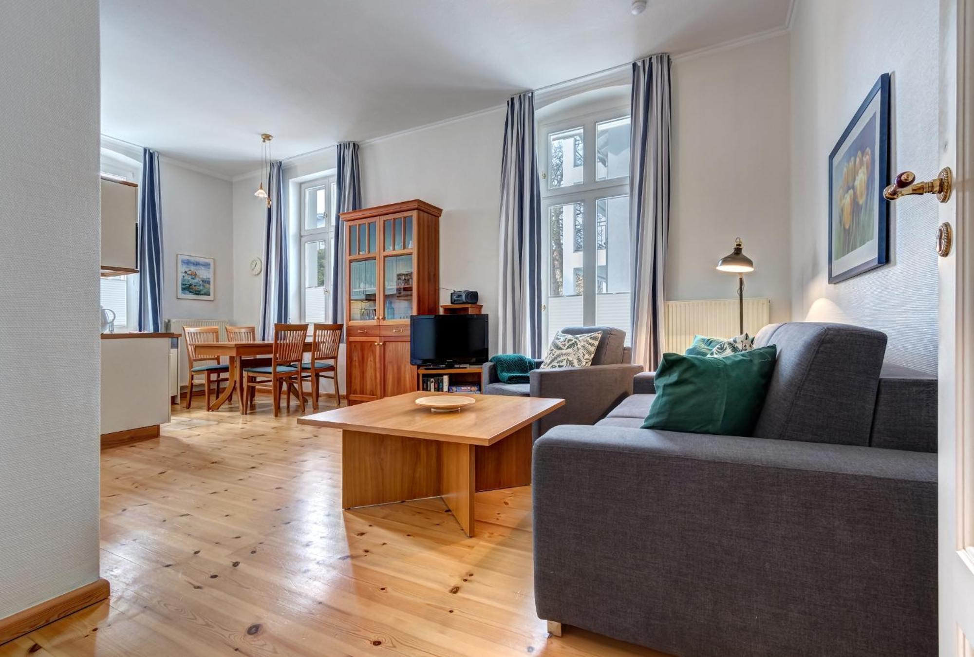 Villa Ahlbeck - Ferienwohnung Kuehlungsborn Heringsdorf  Ngoại thất bức ảnh